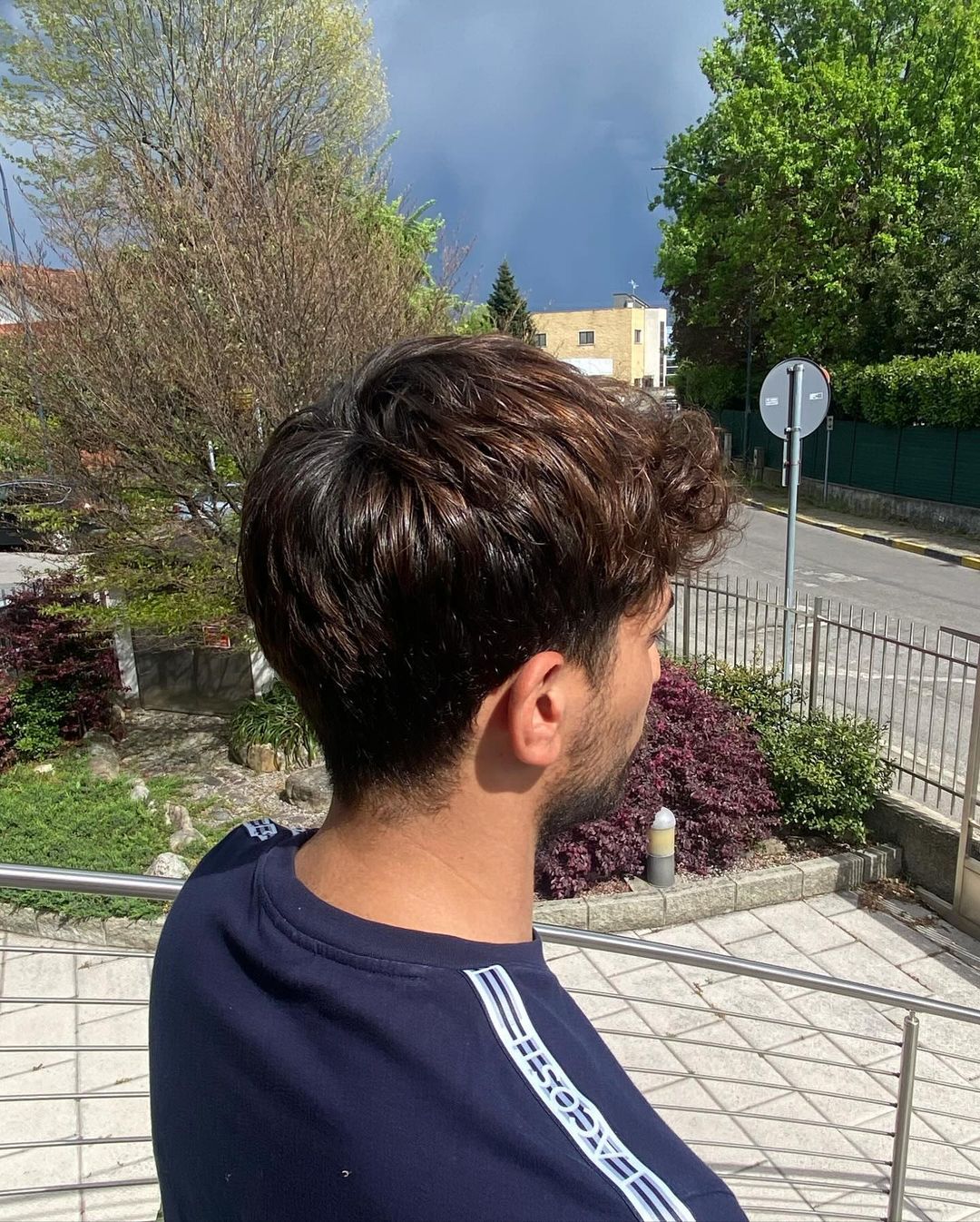 Foto con dettaglio di un taglio di capelli da uomo